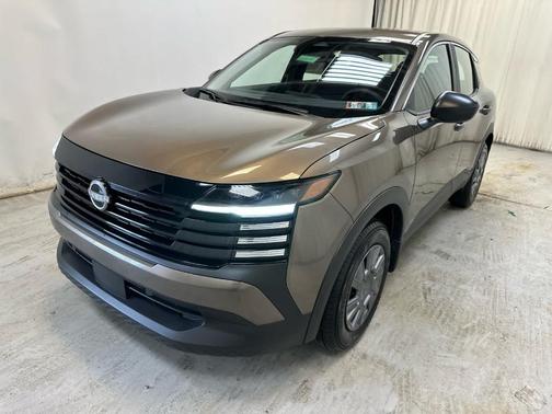 Canyon Bronze M 2025 Nissan Kicks S