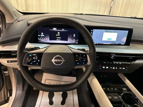 Champagne Silve 2026 Nissan Murano SL
