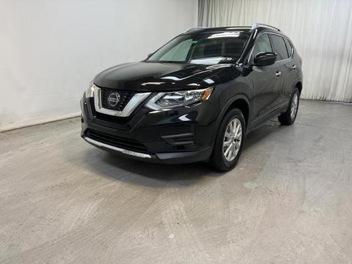 Photo 3 of 3 of 2019 Nissan Rogue SV