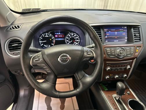 2019 Nissan Pathfinder Platinum