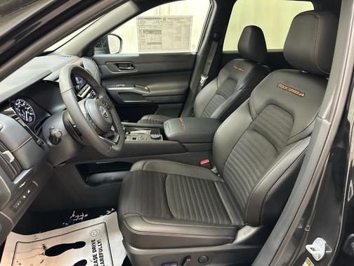 2025 Nissan Pathfinder Rock Creek