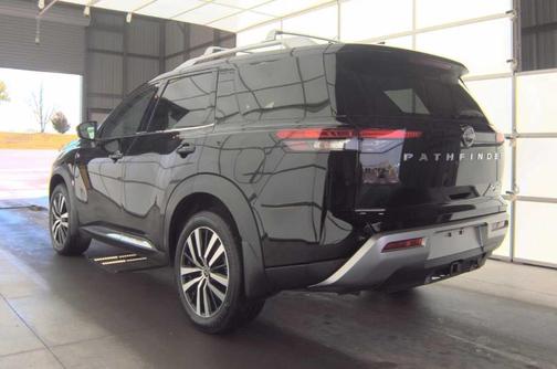 Super Black 2025 Nissan Pathfinder Platinum