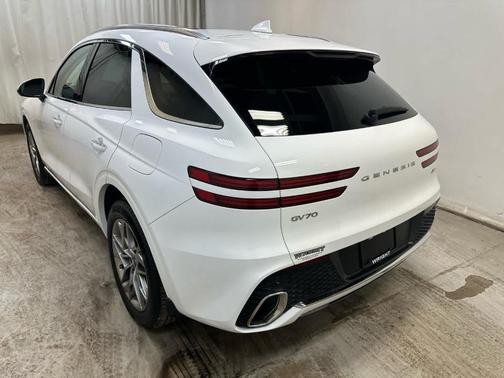 2024 Genesis GV70 2.5T