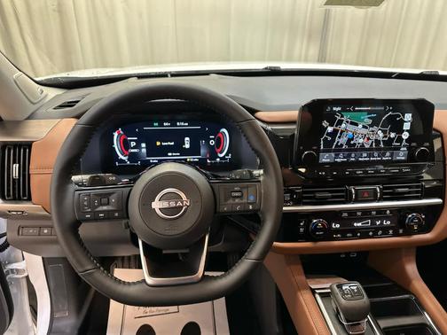 2025 Nissan Pathfinder Platinum