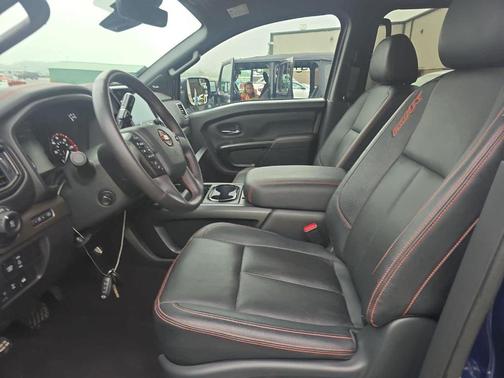 2024 Nissan Titan PRO-4X