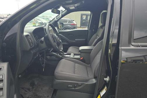 Super Black 2026 Nissan Frontier SV