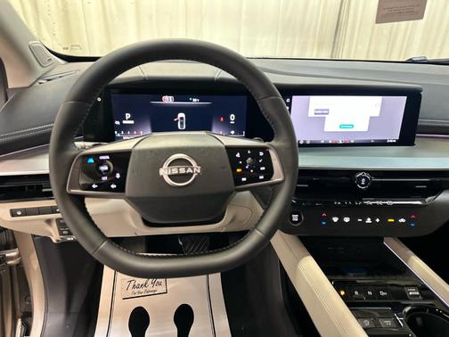 Champagne Silve 2026 Nissan Murano SL