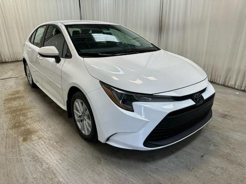 Ice 2024 Toyota Corolla LE