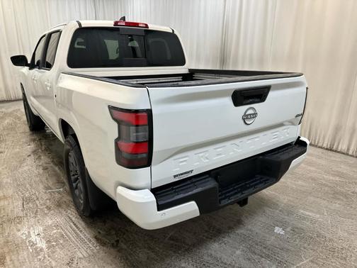 2025 Nissan Frontier SV