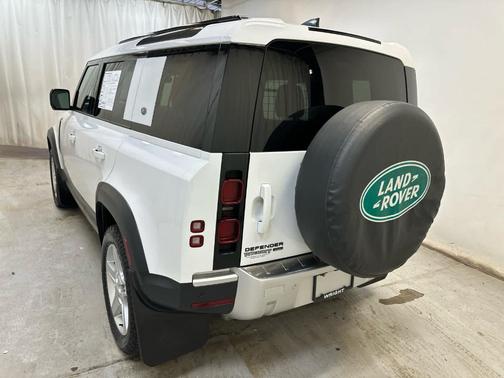 Fuji White 2023 Land Rover Defender 110 SE