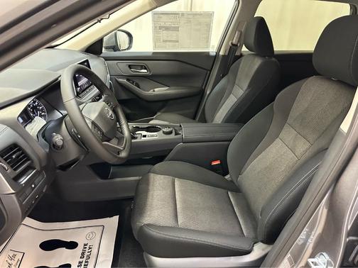 Gun Metallic 2026 Nissan Rogue SV