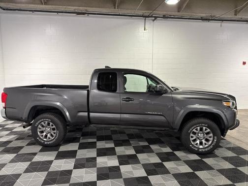 Magnetic Gray Metallic 2016 Toyota Tacoma SR5