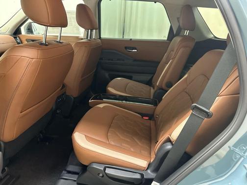Baltic Teal 2026 Nissan Pathfinder Platinum