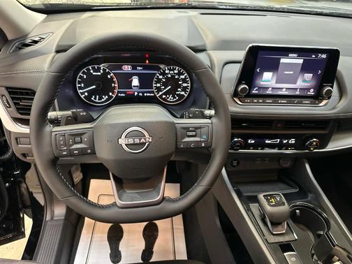 Super Black 2026 Nissan Rogue SV