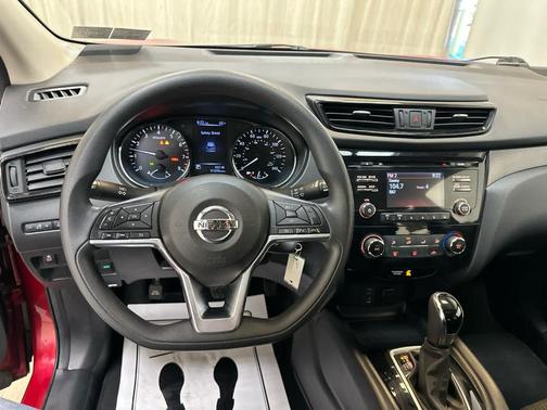 Palatial Ruby 2018 Nissan Rogue Sport S