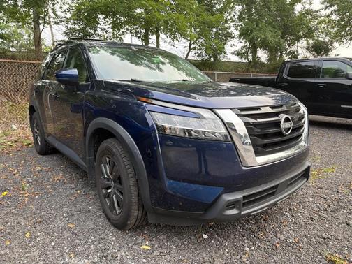 Deep Ocean Blue 2022 Nissan Pathfinder SV