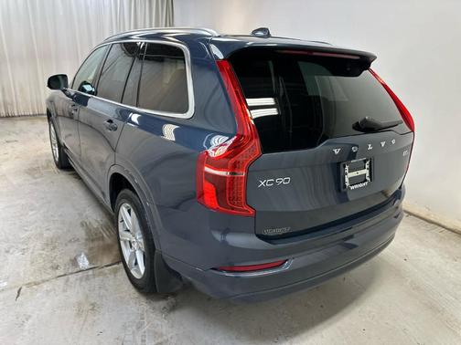 2023 Volvo XC90 B5 Core