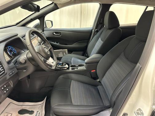 2025 Nissan Leaf SV PLUS