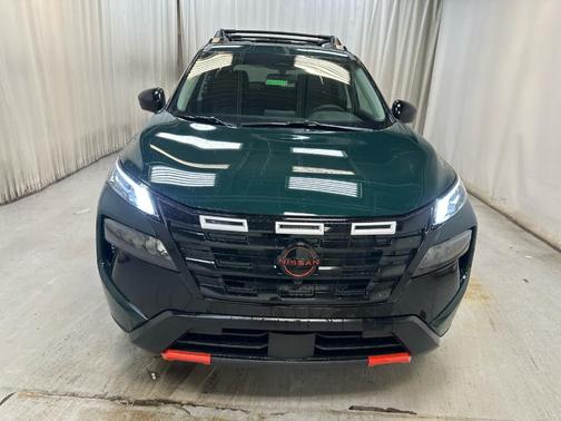 Obsidian Black 2026 Nissan Rogue