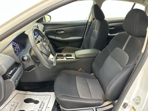 Aspen White 2023 Nissan Sentra SV