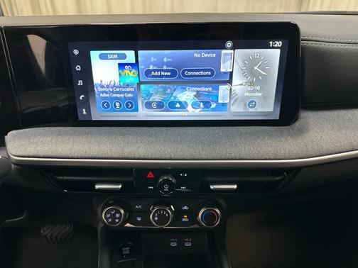 2025 Nissan Kicks SV