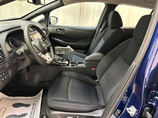 2025 Nissan Leaf SV PLUS
