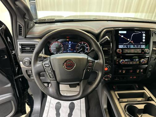 2024 Nissan Titan PRO-4X
