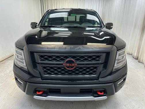 2024 Nissan Titan PRO-4X