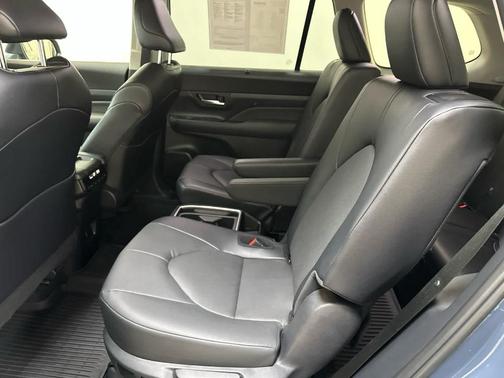 Storm 2025 Toyota Grand Highlander XLE