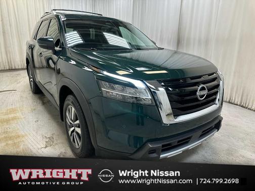 2024 Nissan Pathfinder SL