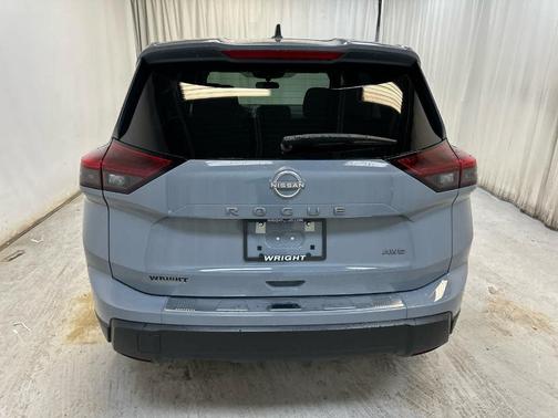 Boulder Gray Metallic 2026 Nissan Rogue SV