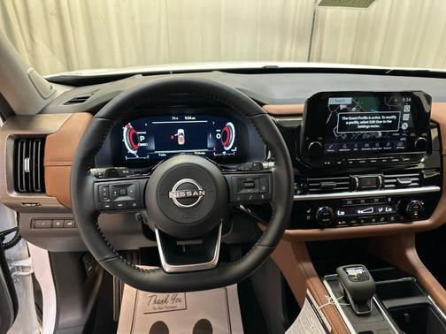 2025 Nissan Pathfinder Platinum