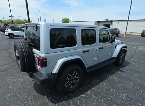 Silver Zynith Clearcoat 2024 Jeep Wrangler Sahara