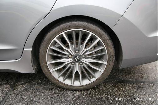 2018 Hyundai ELANTRA Sport