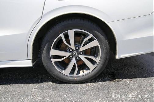 Platinum White Pearl 2022 Honda Odyssey Touring