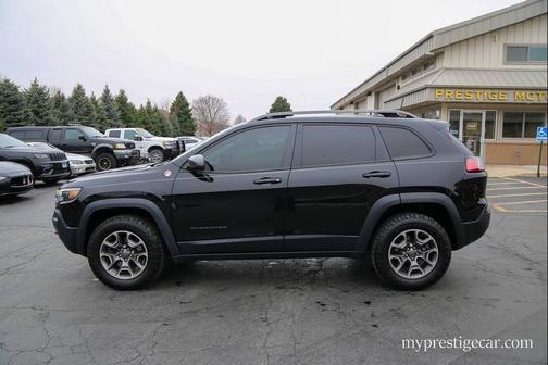 2020 Jeep Cherokee Trailhawk