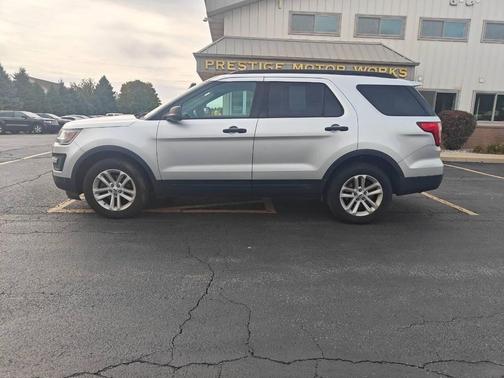 2017 Ford Explorer Base