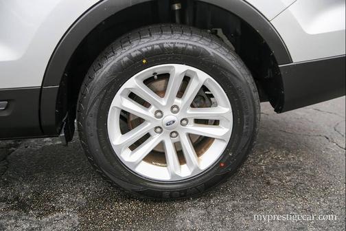 2017 Ford Explorer Base