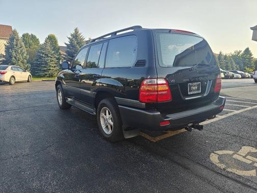 Black 2000 Toyota Land Cruiser Base