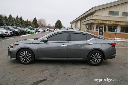 2023 Nissan Altima 2.5 SV