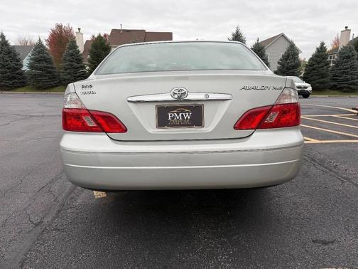 2003 Toyota Avalon XL