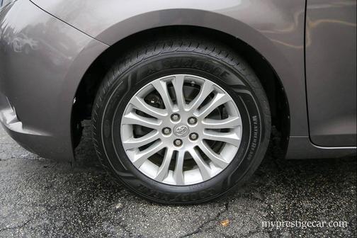 2014 Toyota Sienna XLE