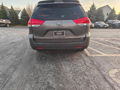 2014 Toyota Sienna XLE