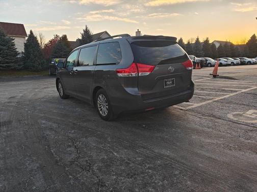 2014 Toyota Sienna XLE