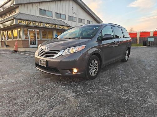 2014 Toyota Sienna XLE