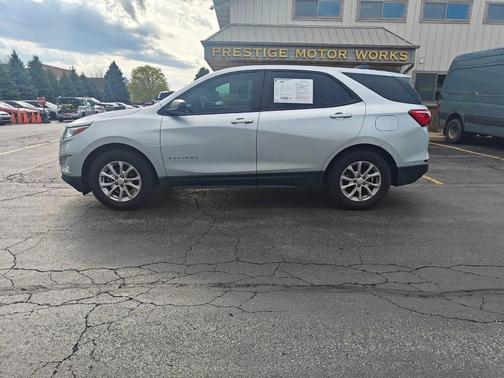 Silver Ice Metallic 2020 Chevrolet Equinox LS