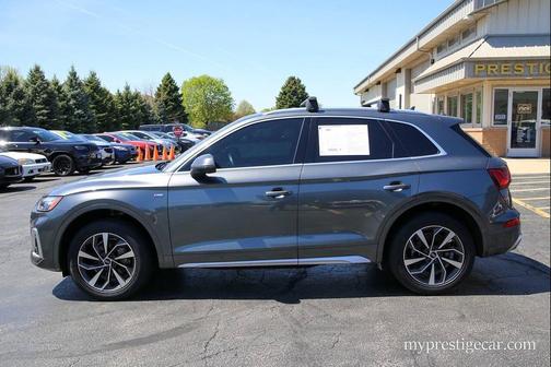 Daytona Gray Pearl Effect 2022 Audi Q5 45 S line Premium