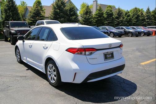 Super White 2022 Toyota Corolla LE