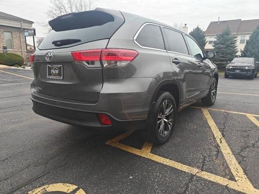 Predawn Gray Mica 2018 Toyota Highlander LE I4