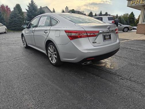 Classic Silver Metallic 2014 Toyota Avalon XLE Premium